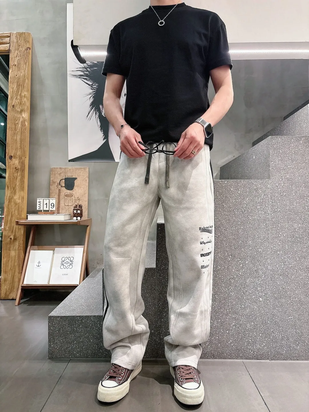 Balenciaga 🆕2026 Autumn and Winter New Arrival Casual Pants! The official website will be released simultaneously. Brand Classic LOGO casual pants, customized fabrics, excellent comfort and strong touch. Highly recognisable, perfect appearance and craftsmanship. Size:M-3XL